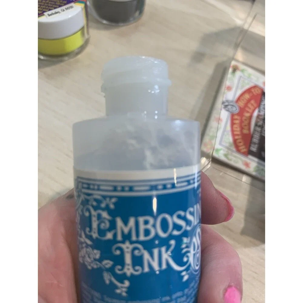 Stampendous embossing powder